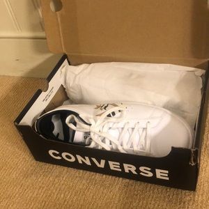 *BRAND NEW CONVERSE*